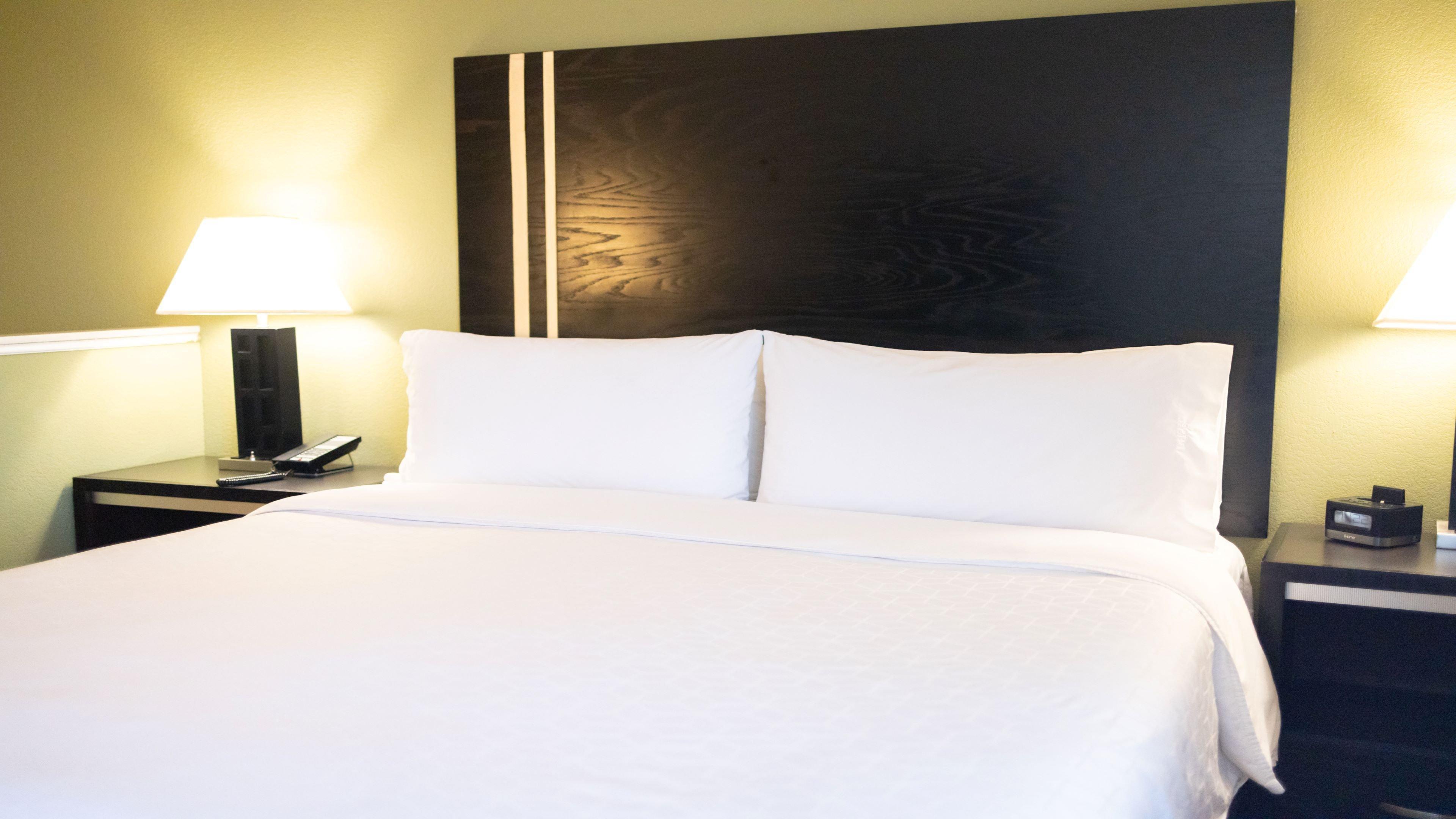 Holiday Inn Express Berkeley By Ihg Exterior photo