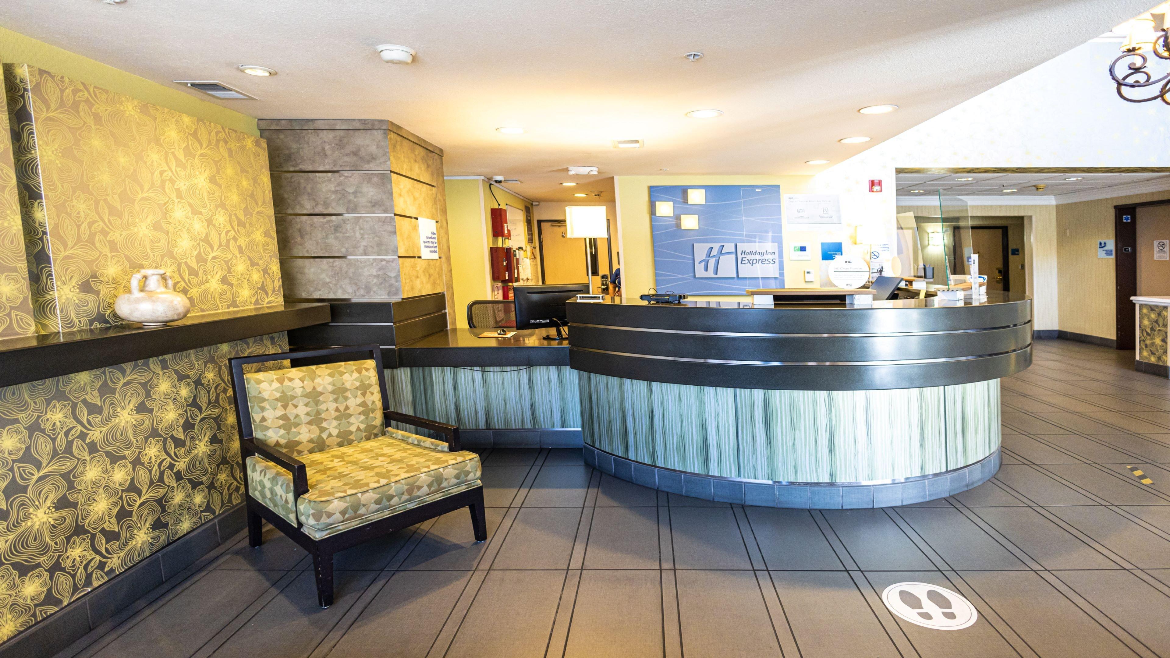 Holiday Inn Express Berkeley By Ihg Exterior photo
