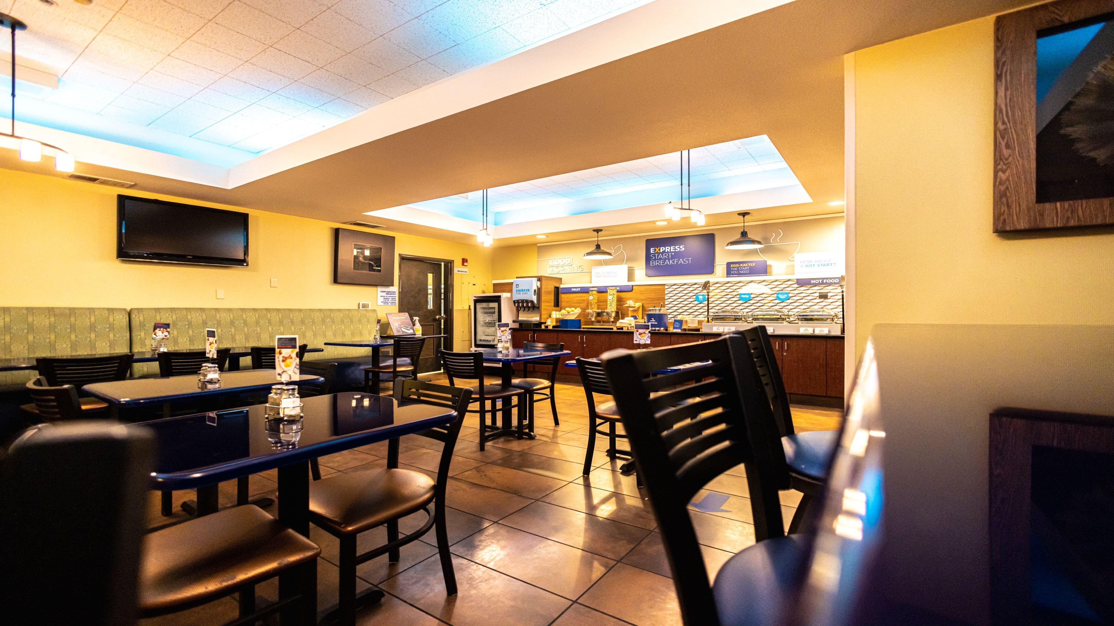 Holiday Inn Express Berkeley By Ihg Exterior photo